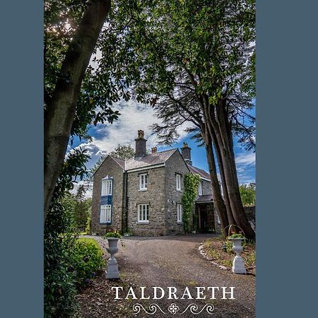 Taldraeth - Old Vicarage Guest House Penrhyndeudreath Екстер'єр фото